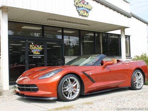Used 2015 Chevrolet Corvette Stingray Convertible w/ 3LT Preferred Equipment Group RWD image 1