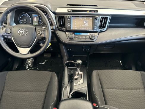 Certified 2017 Toyota RAV4 XLE w/ Carpet Mat Package FWD image 12