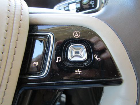 Used 2022 Lincoln Aviator Reserve w/ Equipment Group 201A AWD/4WD image 23