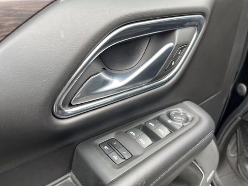 Used 2022 Chevrolet Suburban LT image 25