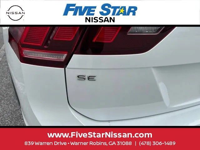 Used 2024 Volkswagen Tiguan SE R-Line FWD image 2