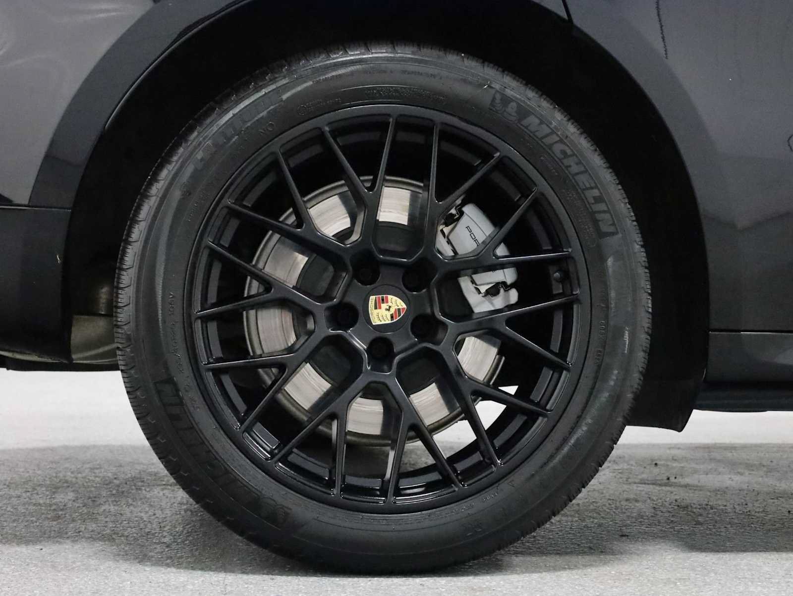 Used 2020 Porsche Macan GTS AWD/4WD image 37