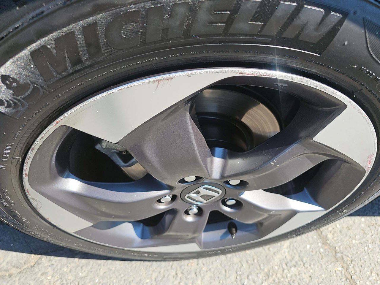 Used 2018 Honda HR-V EX image 18