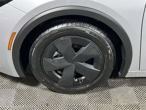 New 2026 Toyota Prius Plug-In Hybrid image 25