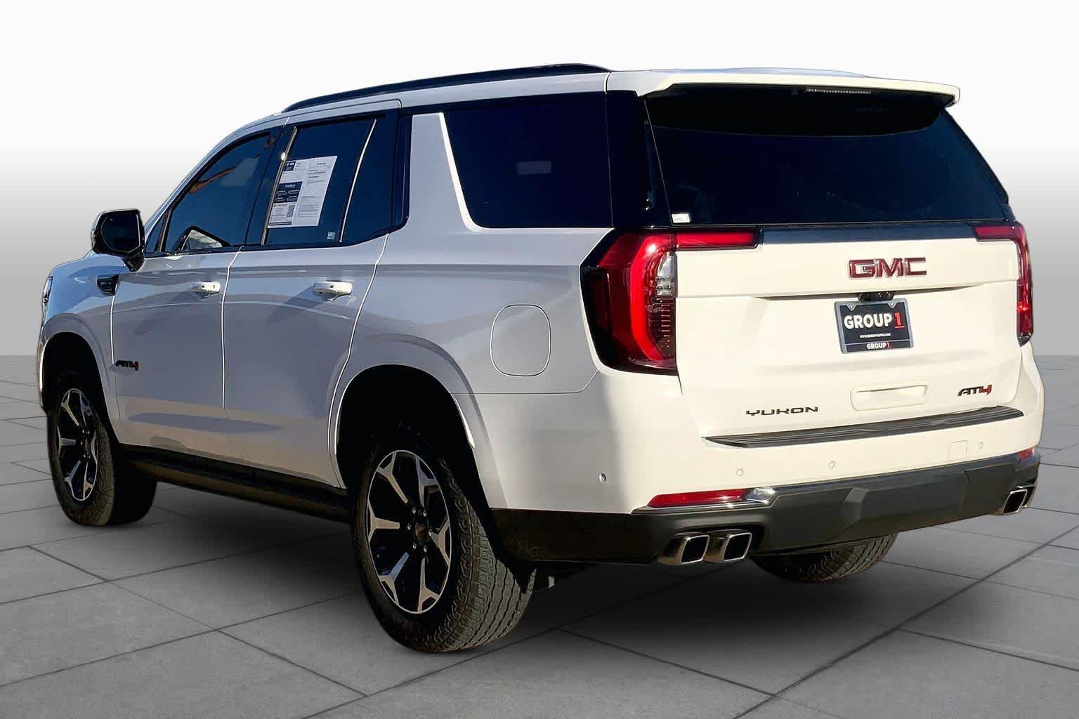 Used 2025 GMC Yukon AT4 w/ AT4 Premium Plus Package AWD/4WD image 12