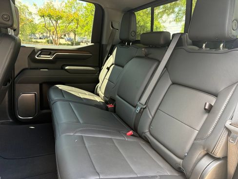 Used 2024 GMC Sierra 1500 Denali AWD/4WD image 7