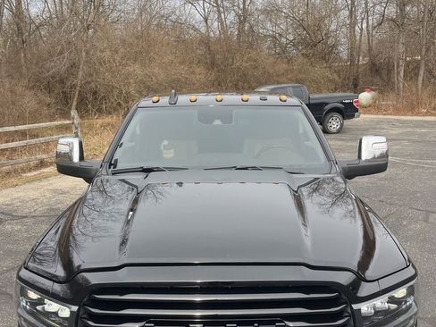 Used 2024 RAM 3500 Limited w/ Safety Group image 10