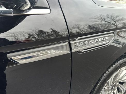 Used 2024 Lincoln Navigator L 4WD image 10