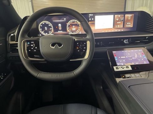 Certified 2026 INFINITI QX80 4WD w/ Sport Exterior Package image 15