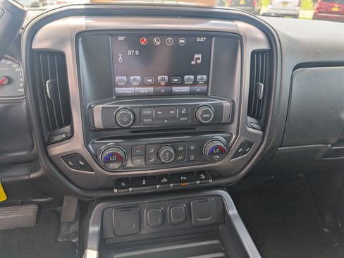 Used 2016 GMC Sierra 2500 SLT w/ All-Terrain HD Package AWD/4WD image 18