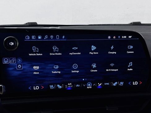 Used 2025 Chevrolet Silverado EV LT AWD/4WD image 12