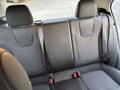 Used 2025 Buick Encore GX Preferred image 31