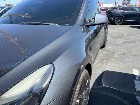 Used 2022 Tesla Model Y Performance AWD/4WD image 2