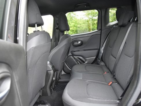 Used 2022 Jeep Renegade Altitude w/ Convenience Group AWD/4WD image 23