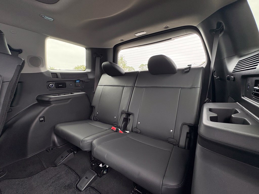New 2027 Hyundai Santa Fe Limited FWD image 20