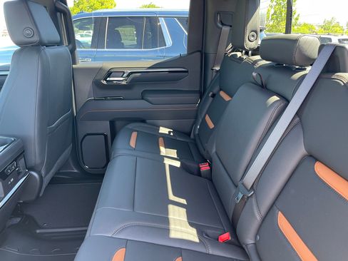 New 2026 GMC Sierra 1500 AT4 w/ AT4 Premium Package AWD/4WD image 20