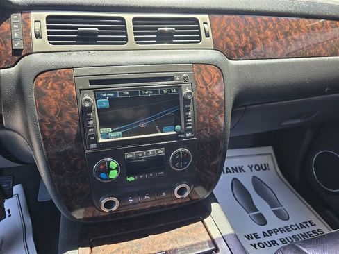 Used 2011 GMC Yukon Denali image 29