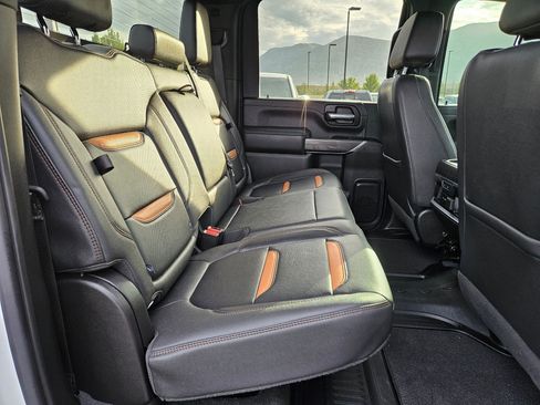 Used 2023 GMC Sierra 2500 AT4 AWD/4WD image 31