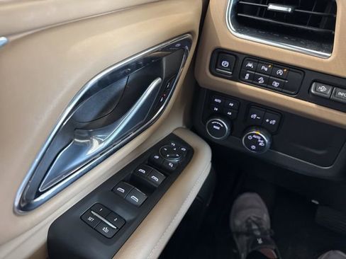 Used 2023 Chevrolet Tahoe Premier image 9