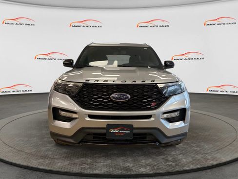 Used 2020 Ford Explorer ST w/ Premium Technology Package AWD/4WD image 3