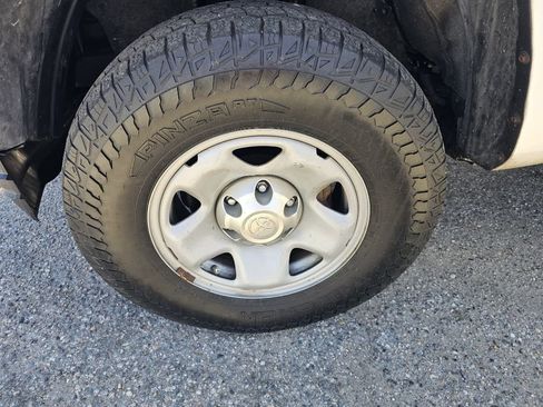 Used 2019 Toyota Tacoma SR RWD image 33
