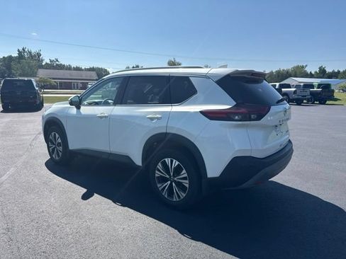 Used 2021 Nissan Rogue SV AWD/4WD image 2