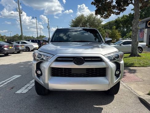 Used 2022 Toyota 4Runner SR5 image 3