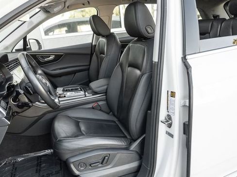 Used 2023 Audi Q7 3.0T Premium Plus image 11