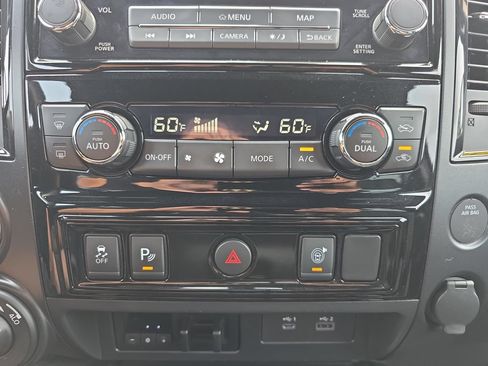 Used 2020 Nissan Titan PRO-4X w/ Pro-4x Utility Package AWD/4WD image 27