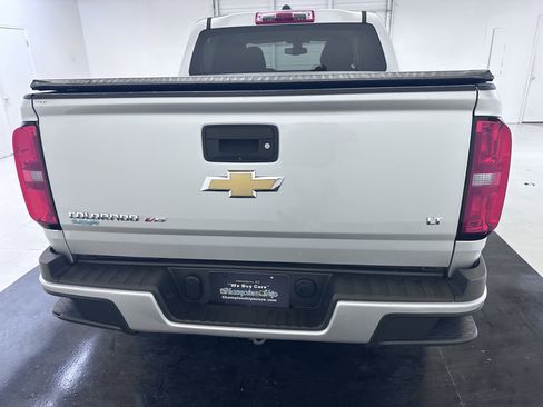 Used 2020 Chevrolet Colorado LT AWD/4WD image 12