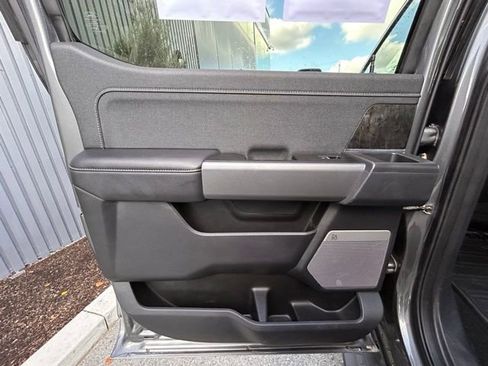 Used 2024 Ford F350 Lariat image 48