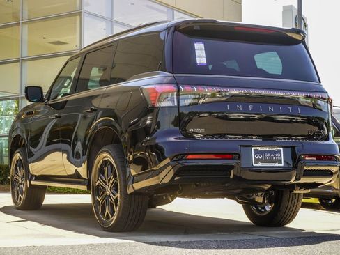 New 2026 INFINITI QX80 4WD image 9