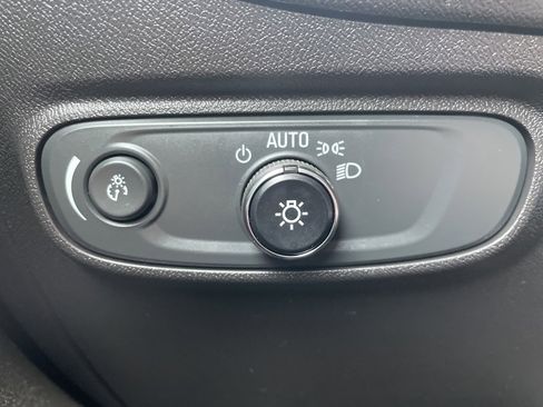 Used 2020 Chevrolet Equinox LT image 21