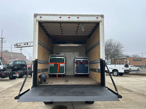 Used 2015 GMC Savana 3500 3500 Van 139 image 6