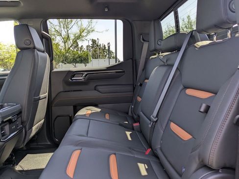 New 2026 GMC Sierra 1500 AT4 w/ AT4 Premium Package AWD/4WD image 17