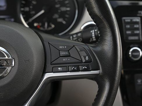 Used 2018 Nissan Rogue Sport SL image 21