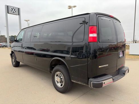 Used 2024 Chevrolet Express 3500 LT w/ LT Preferred Equipment Group image 6