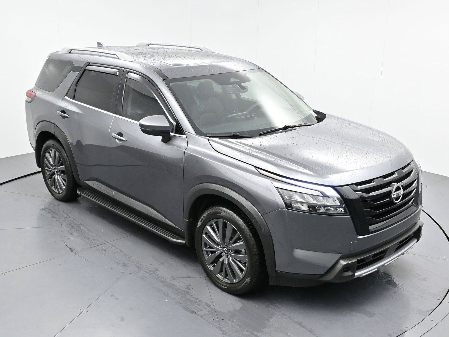 Used 2025 Nissan Pathfinder SL w/ SL Premium Package FWD image 33