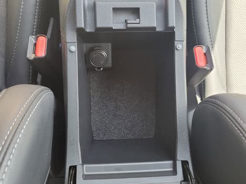 Used 2025 Subaru Legacy Limited image 21