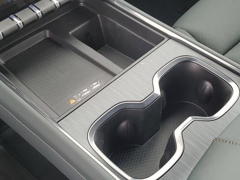 New 2026 GMC Acadia AT4 w/ Luxury Package AWD/4WD image 19