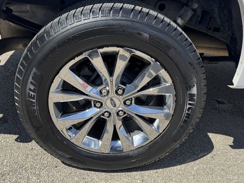 Used 2016 Ford F150 XLT w/ Equipment Group 302A Luxury AWD/4WD image 13