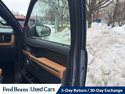 Used 2023 Ford Expedition Max Platinum image 17