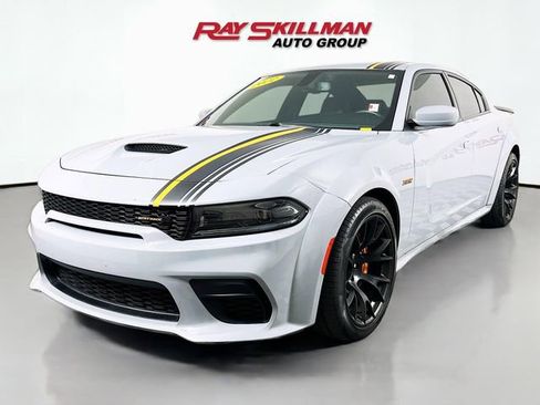 Used 2022 Dodge Charger Scat Pack RWD image 3