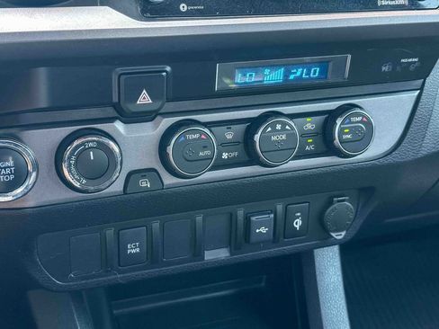 Certified 2023 Toyota Tacoma TRD Off-Road AWD/4WD image 29