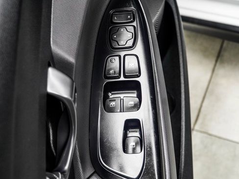 Used 2019 Hyundai Veloster Turbo image 34