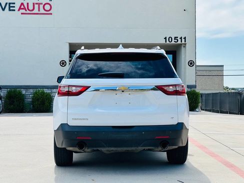 Used 2019 Chevrolet Traverse LT FWD image 9