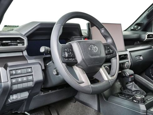 Used 2026 Toyota 4Runner TRD Off-Road Premium w/ Tow Technology Package AWD/4WD image 4