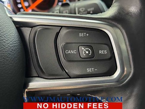 Used 2019 Jeep Wrangler Unlimited Sahara w/ Cold Weather Group AWD/4WD image 44