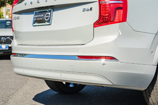Used 2025 Volvo XC90 B6 Plus w/ Protection Package Premier AWD/4WD image 9