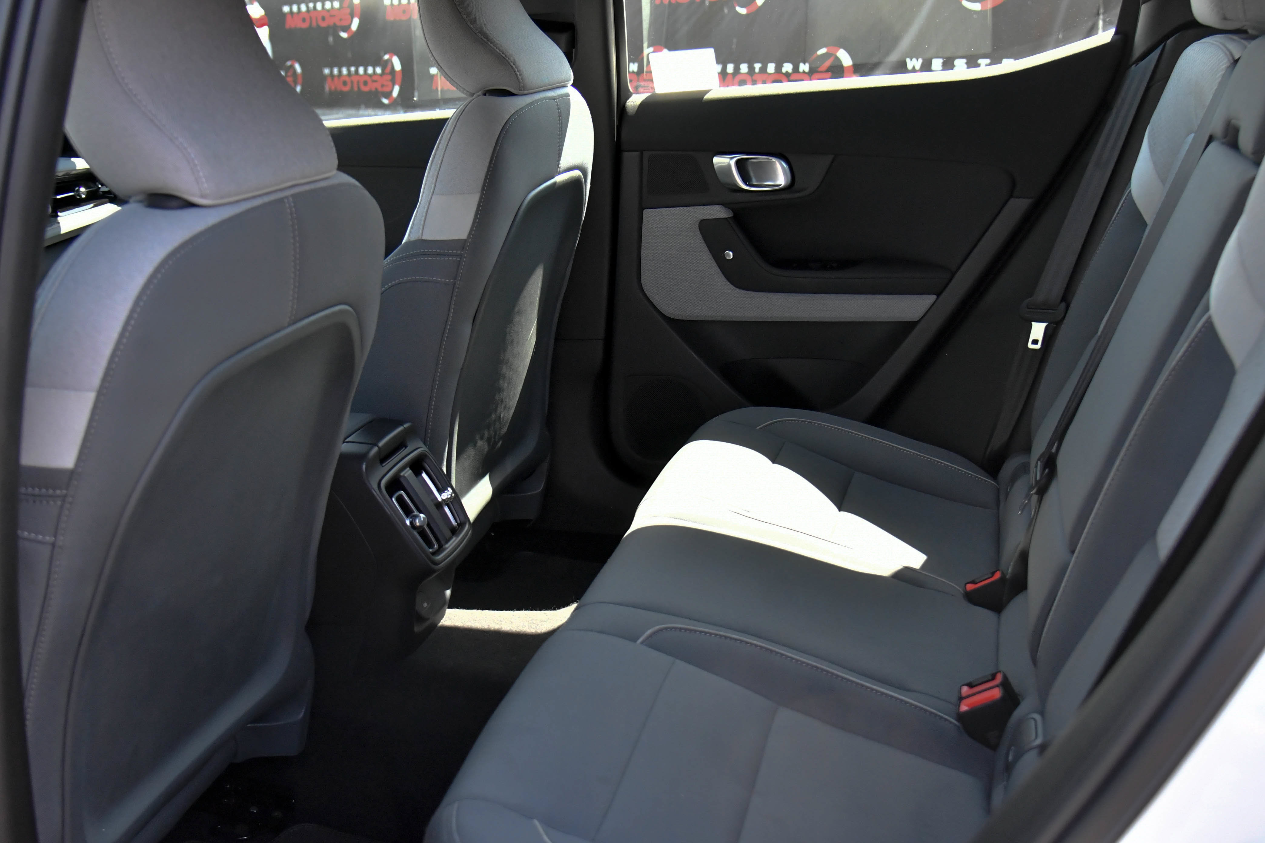 Used 2024 Polestar Polestar 2 RWD image 41